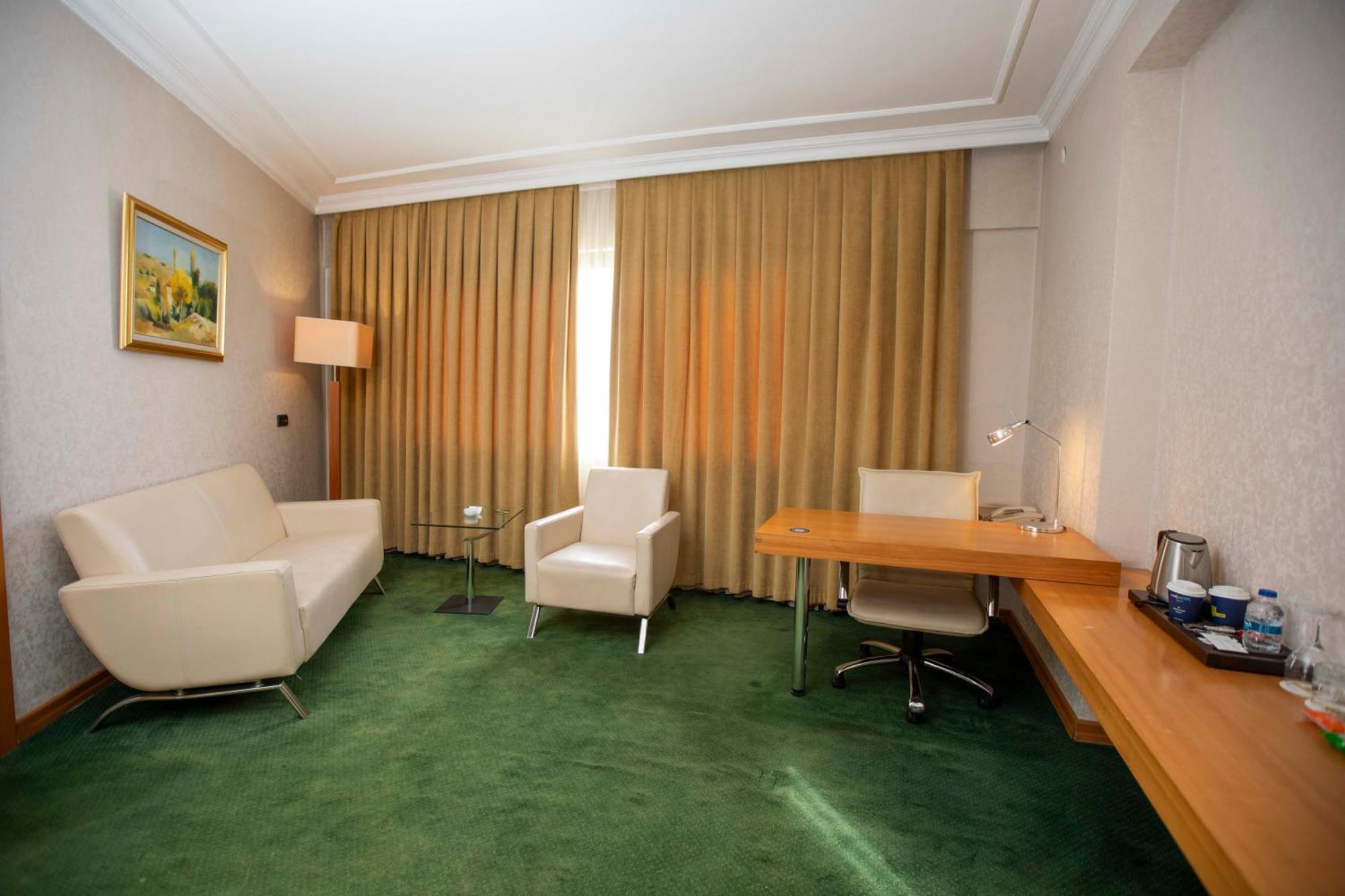 Anemon Grand Manisa Otel Exterior foto