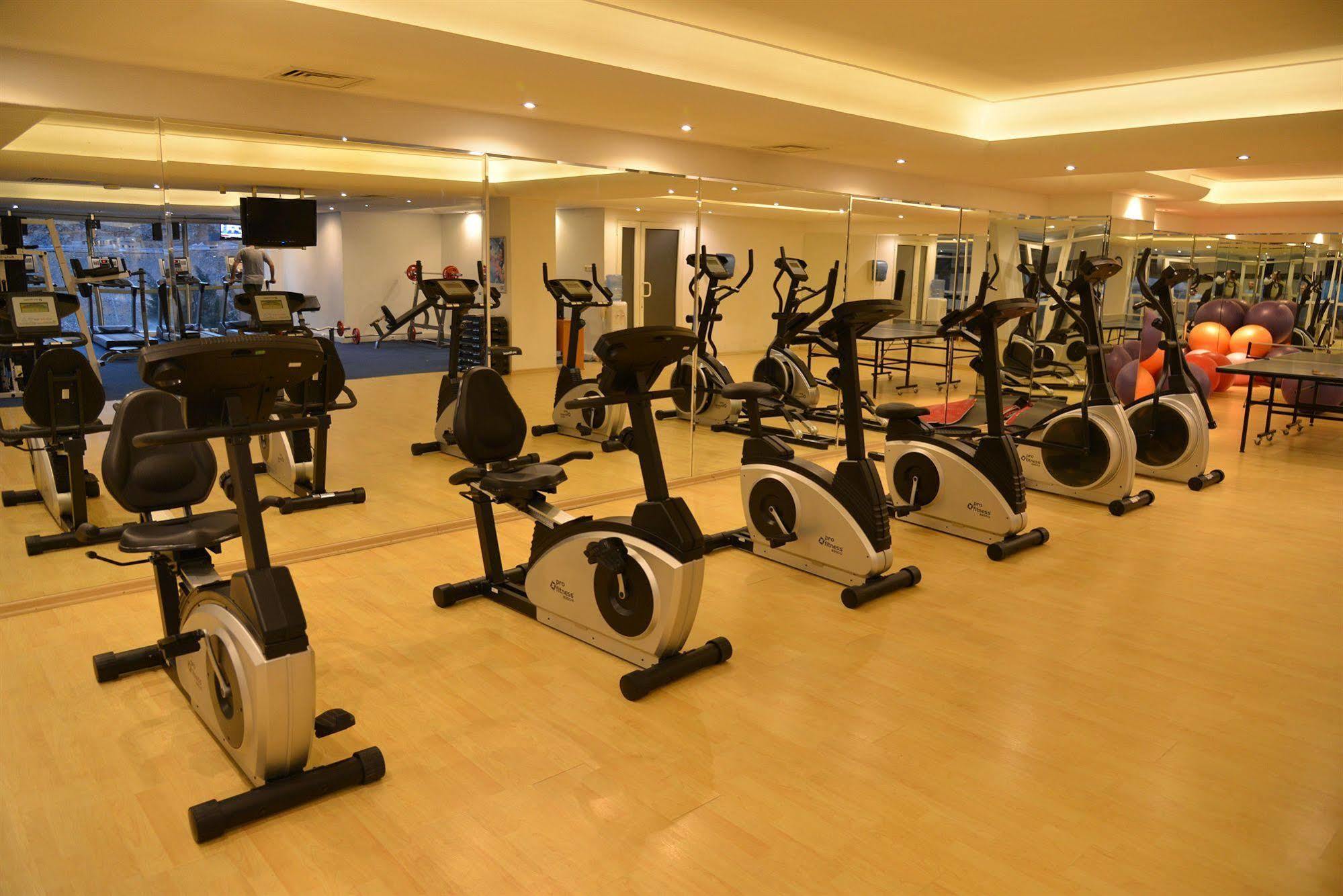 Anemon Grand Manisa Otel Exterior foto